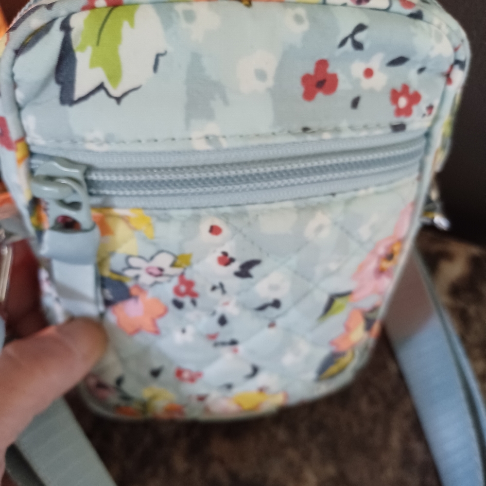 Vera Bradley small crossbody quilted bag